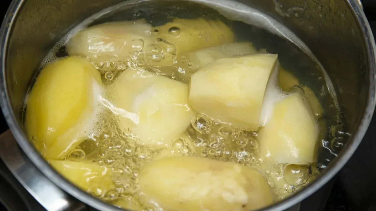 Een simpele truc voor perfect gekookte aardappelen